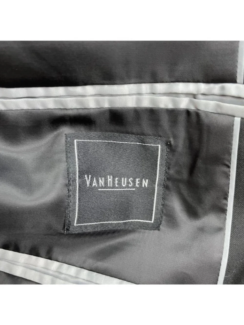 Van Heusen Men's Performance 2-Button Blazer Black • 42R